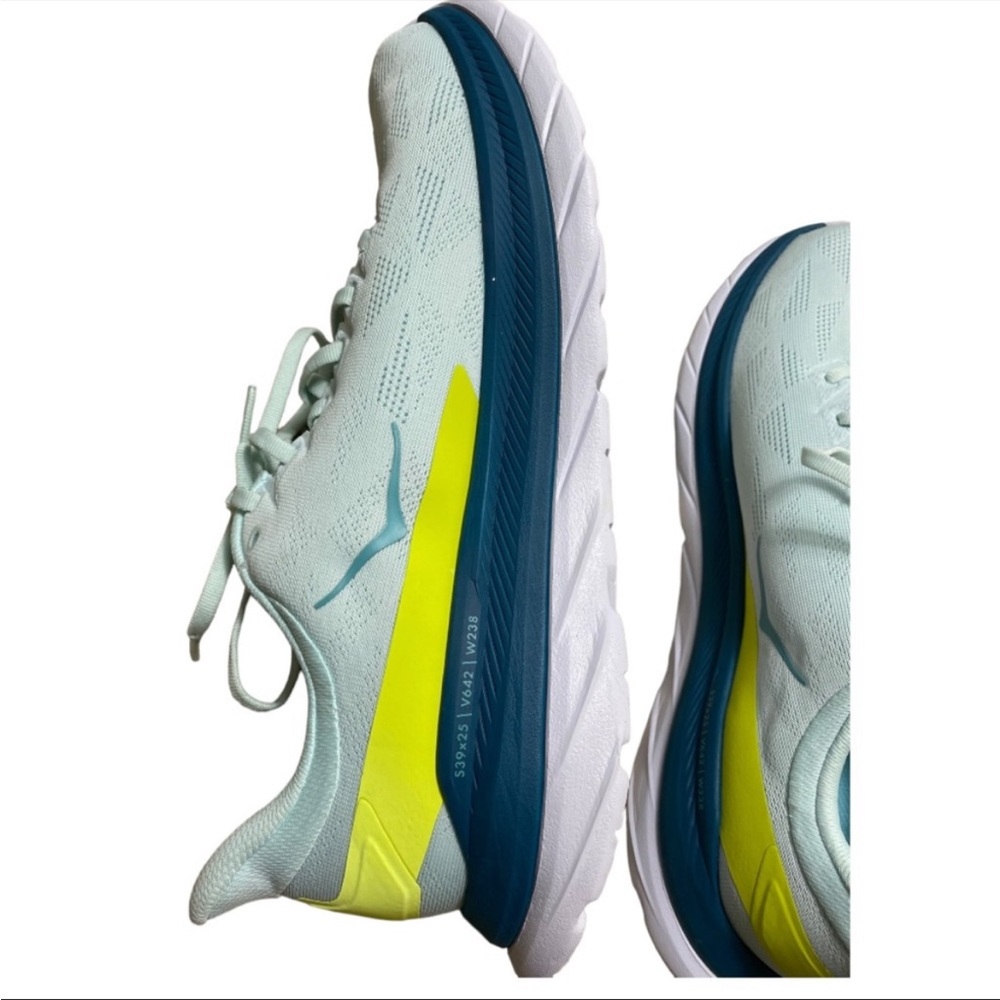 SOLD! New HOKA Men’s Running Mach 4 Sneakers - Picture 4 of 10